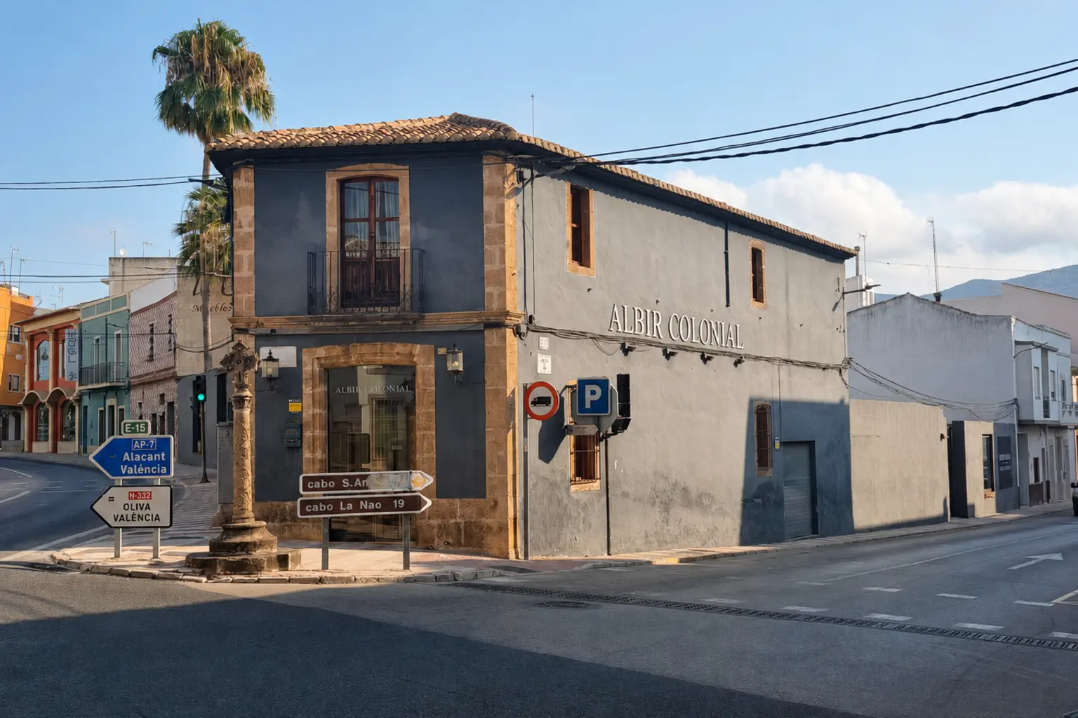 Fachada de la tienda Albir Colonial Gata de Gorgos
