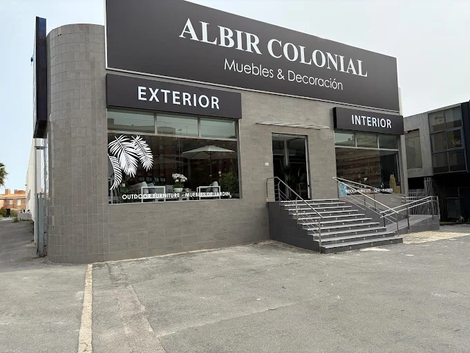 Fachada de la tienda Albir Colonial Sant Joan